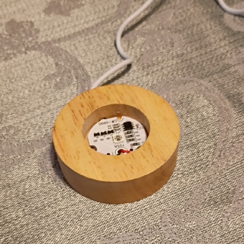 Round Wood LED Accent Light - Natural Wood